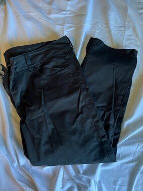 American Eagle black khakis
